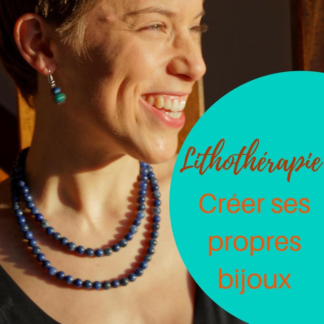 Une Créatrice Met Des Perles Sur Un Fil De Fabrication De Bijoux Faits à La  Main